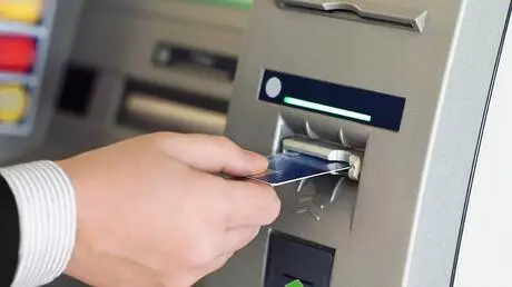 نداء عاجل لإعادة أموال صرفتها ماكينة بالخطأ في مصر