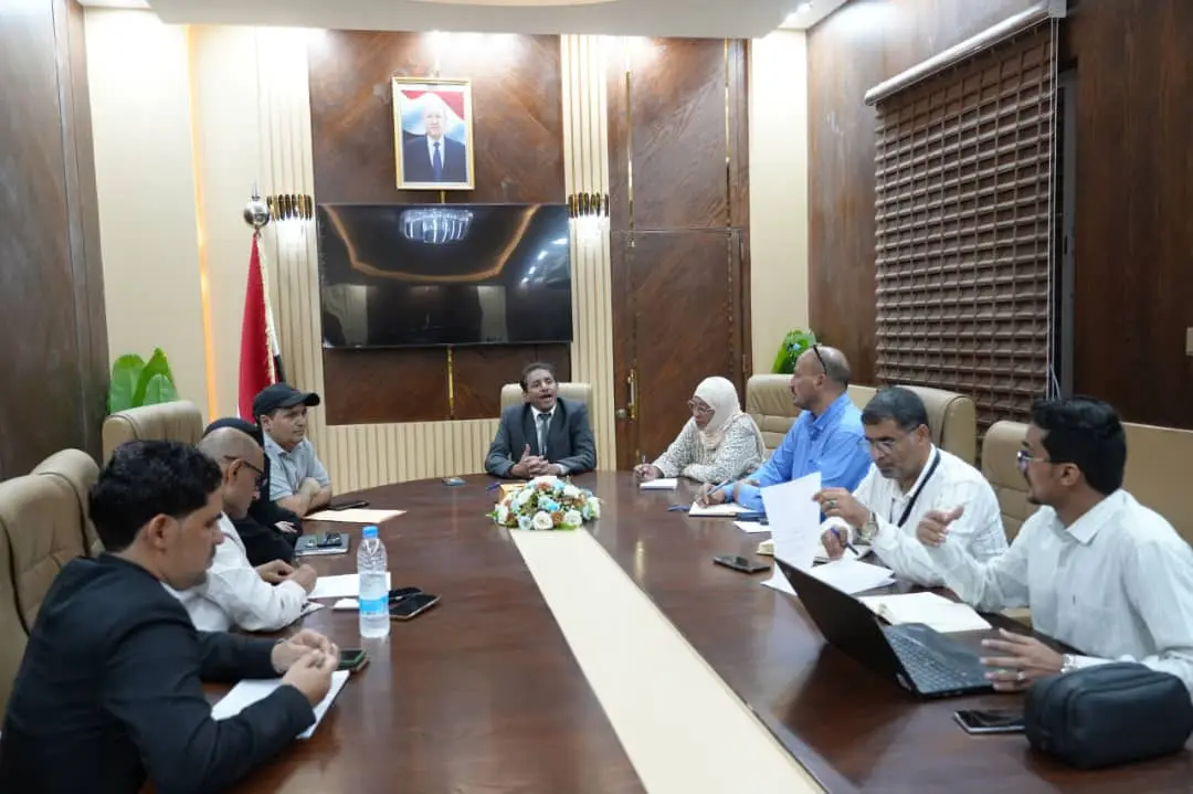 اللجنة الفنية للطوارئ بوزارة الصحة تناقش مستوى تنف...