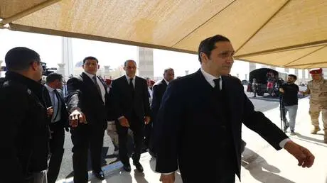 مصر.. رد مفاجئ من علاء مبارك على مرض أحمد موسى