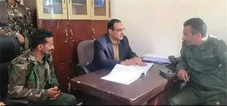 مدير أمن الضالع يزور قسم شرطة مريس"وقسم الأحوال ال...