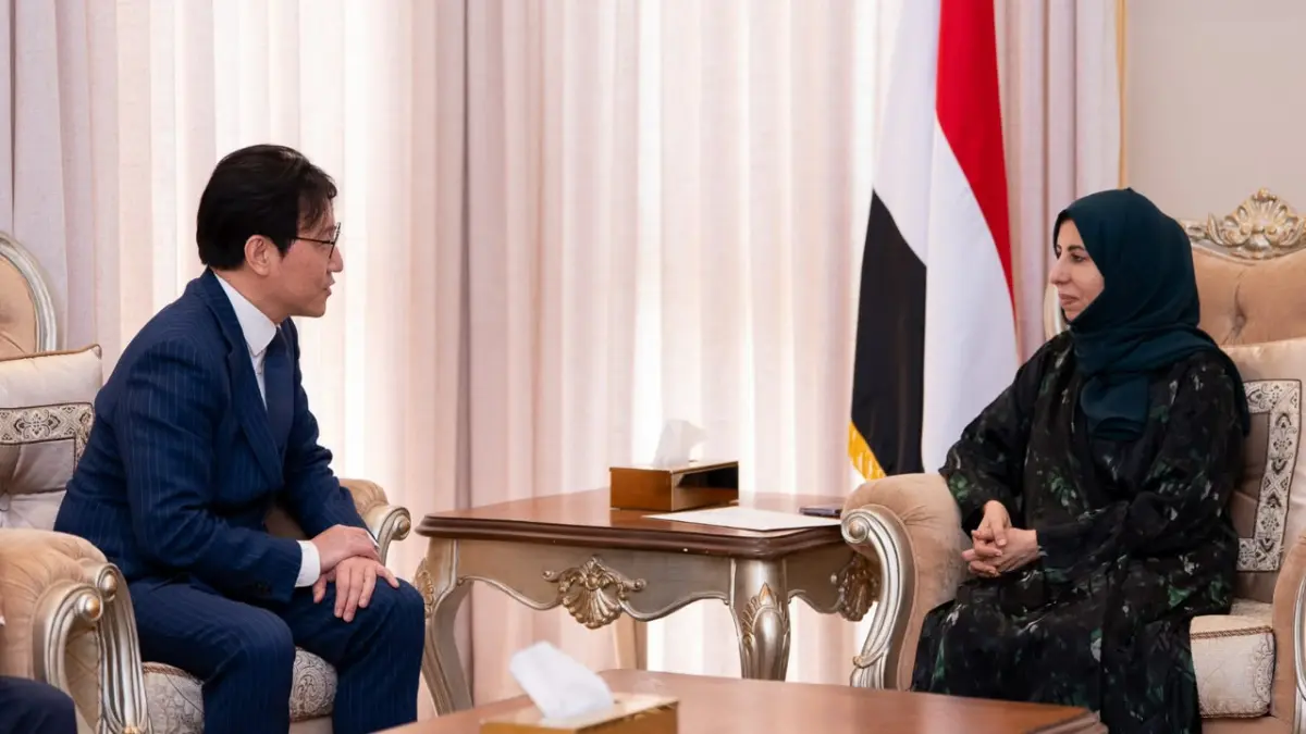 وزيرة الخارجية تتسلم نسخة من أوراق اعتماد سفير جمه...