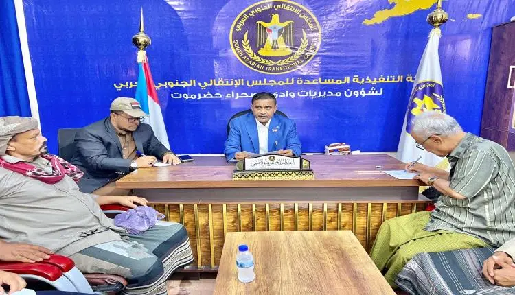 التميمي يلتقي لجنة الألعاب الشعبية بحافة السوق بتر...