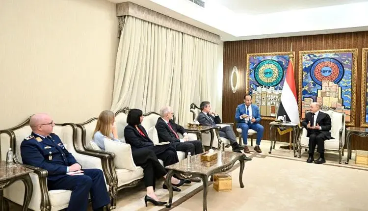 الرئاسي يتعهد بضربات موجعة للحوثي ويؤكد: الشعب الي...