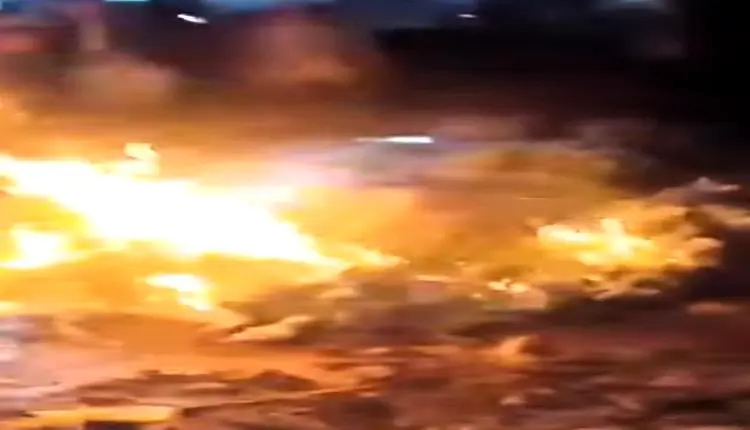 مزارعو حوث يحرقون كميات كبيرة من القات بعد رفضهم ج...