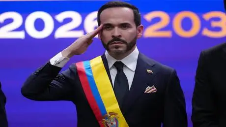 كولومبيا.. الرئيس دي لا إسبريلا يتعهد بترحيل آلاف...