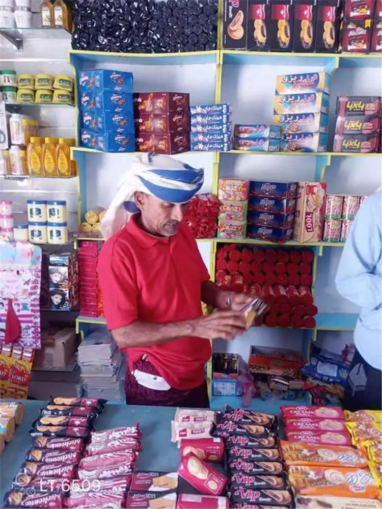 مكتب الصناعة والتجارة بسقطرى يضبط مخالفات تموينية...
