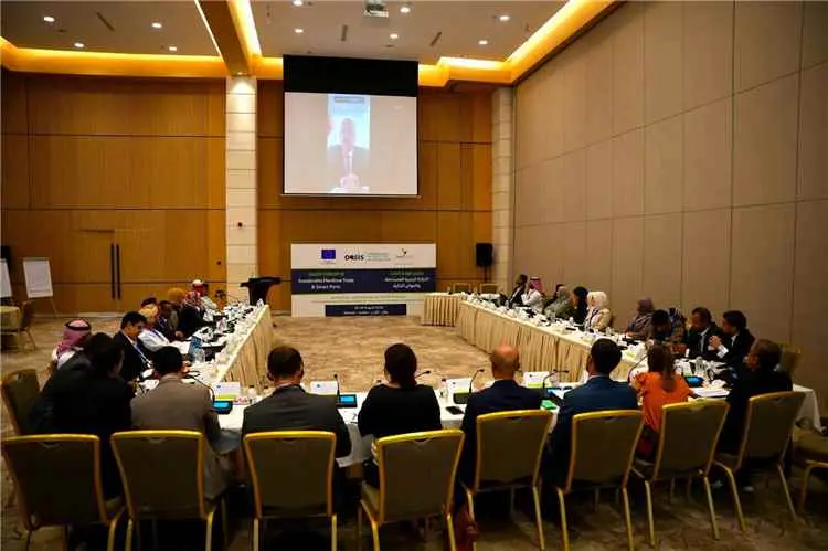 وزير النقل يؤكد على أهمية دور الشباب في تحقيق تنمي...
