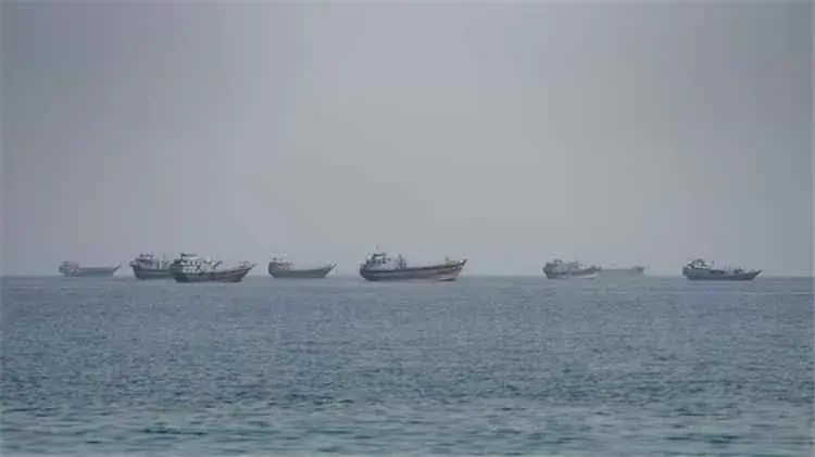 انخفاض حركة سفن البضائع عبر مضيق هرمز لأدنى مستوى...
