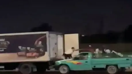مصر.. فيديو لعملية سرقة مثيرة على الطريق السريع