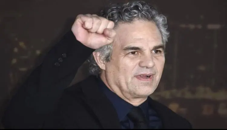 جون كوزاك يساند مارك رافالو ضد اتهامات معاداة السا...