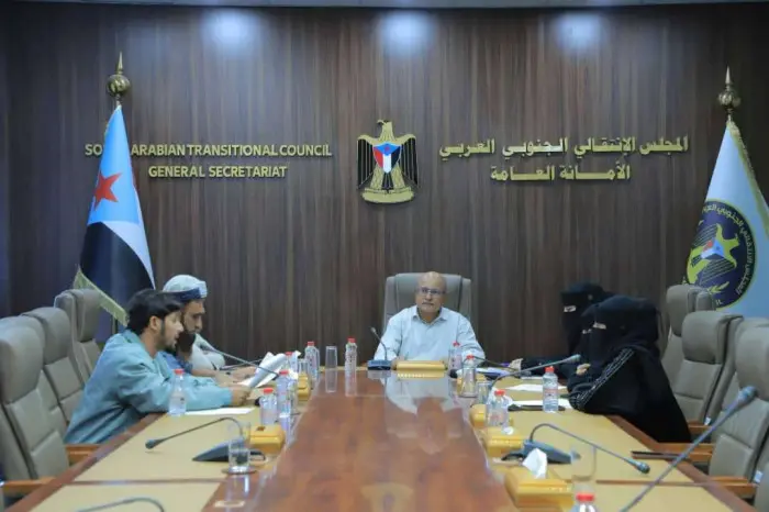 إرشاد الانتقالي تبحث خطط تطوير البرامج الفكرية وال...