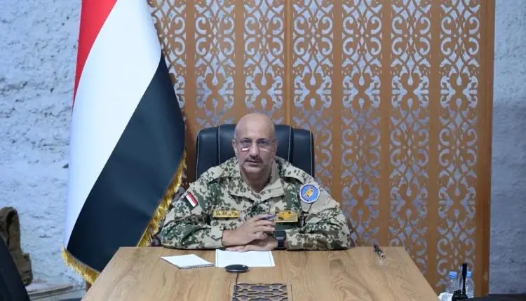 طارق صالح يقدم وصف لزعيم الحوثيين ويرسل رسالة للشع...