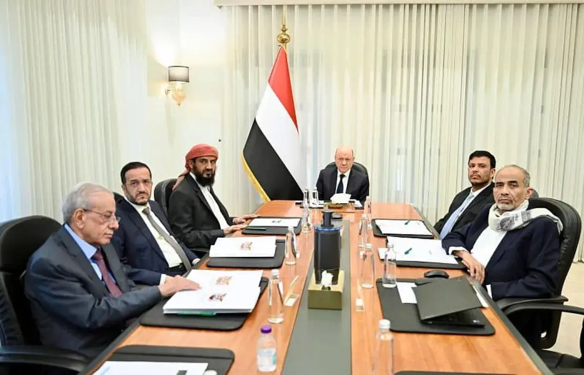 مجلس القيادة يقر إجراءات ردع متكاملة ويؤكد جاهزية...