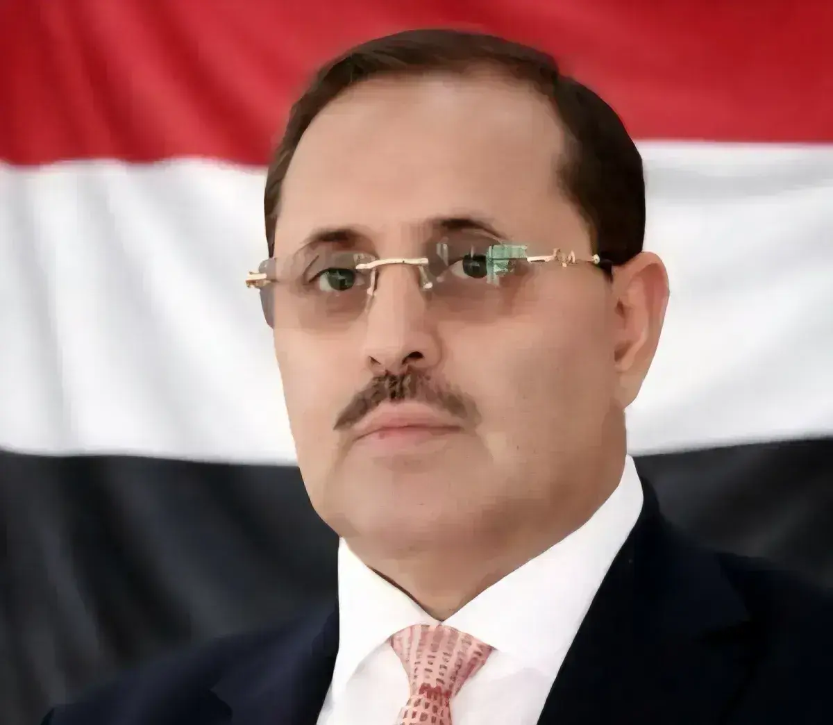أبو حورية يعزي القيادي بالمقاومة الوطنية الشيخ ناص...