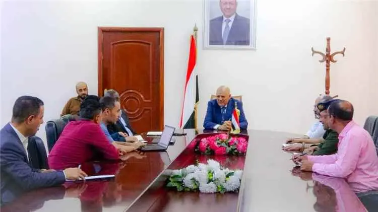 محافظ تعز يبحث مع مدير مكتب الأوتشا تعزيز الأمن وت...