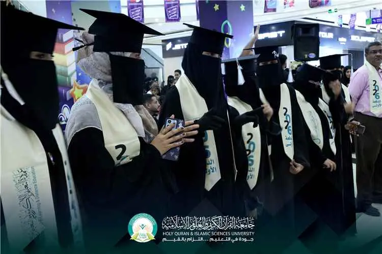 ختام مهرجان العودة إلى المدارس والجامعات بتكريم أو...
