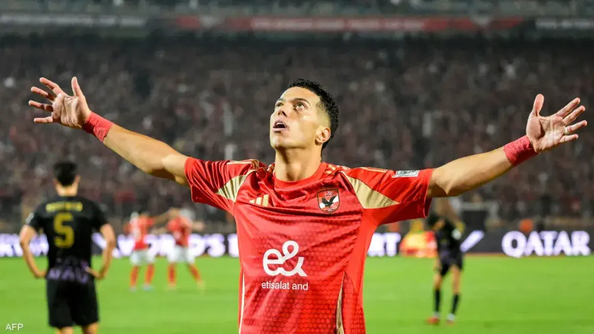 الأهلي يمدد عقد إمام عاشور حتى 2030
