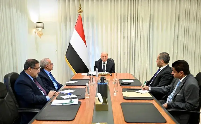 رئيس مجلس القيادة يطلق إجراءات شاملة لمكافحة التهر...