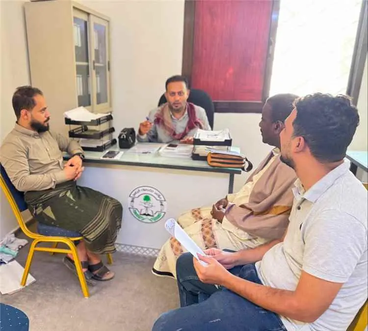أمين عام مؤتمر حضرموت الجامع يناقش خطط نشاط دائرتي...