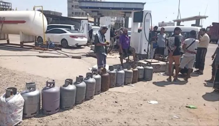 العدني : أزمة الغاز تعكس هشاشة منظومة الدولة وفشله...