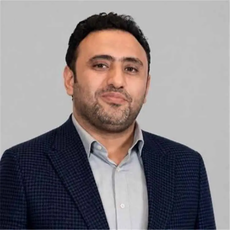 صحفي يؤيد الروحاني في سجاله مع أحمد بن فريد حول ال...