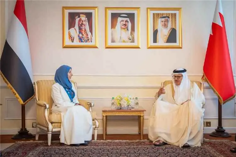 وزيرة الخارجية تبحث مع نظيرها البحريني تنسيق الموا...