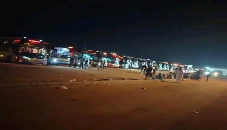 طوابير خانقة في منفذ الوديعة