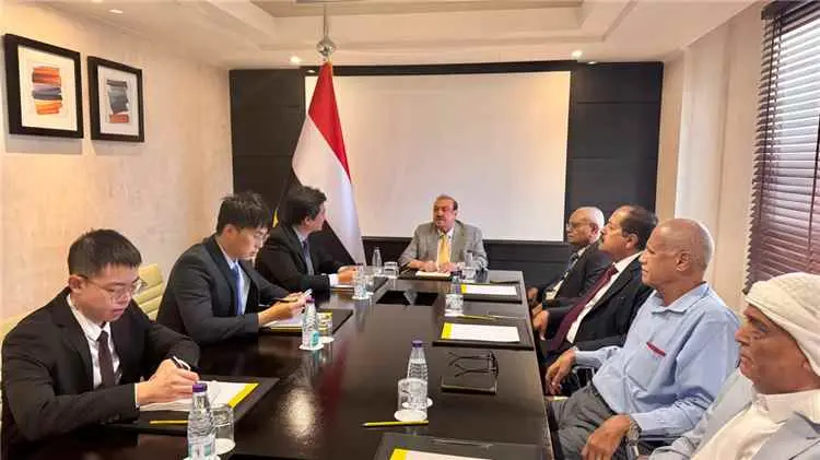 رئيس مجلس النواب يلتقي القائم بأعمال السفارة الصين...