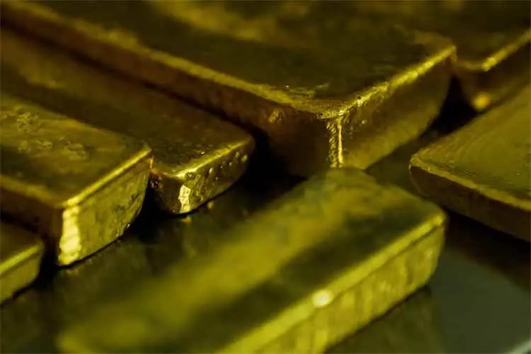 أسعار الذهب تجني مكاسب جديدة