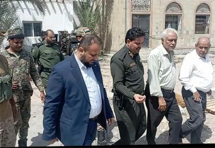 عدن.. اليزيدي يتفقد مركز شرطة القاهرة ويؤكد أهمية...