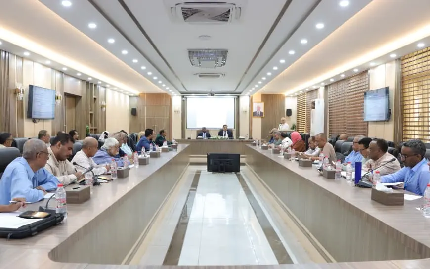 الوزير السقطري يفتتح ورشة لمناقشة المسودة الأولية...