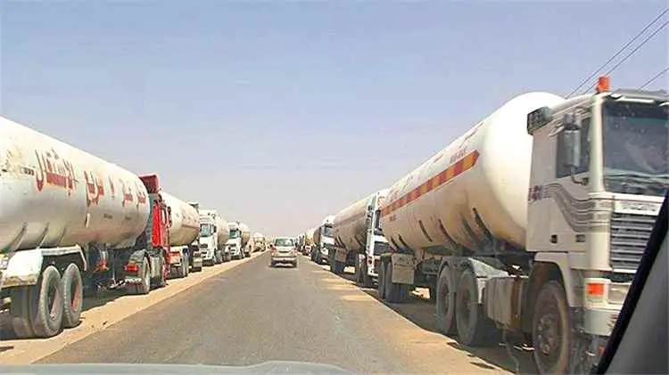 قطاع يعرقل وصول مقطورات الغاز إلى العاصمة عدن
