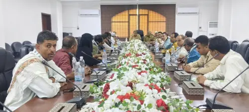 بتوجيهات ورعاية المحافظ الحالمي.. الوكيل سلام يرأس فتح مظاريف أربعة مشاريع بدعم من السلطة المحلية بمديرية المسيمير