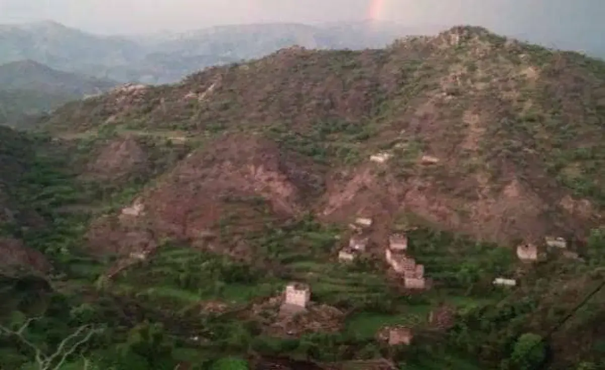 استشهاد جندي في صد هجوم حوثي غرب تعز