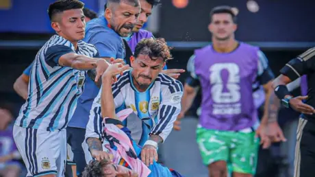 "الفيفا" يقر تعديلا مفاجئا بعد عقوبة لاعبي الأرجنت...