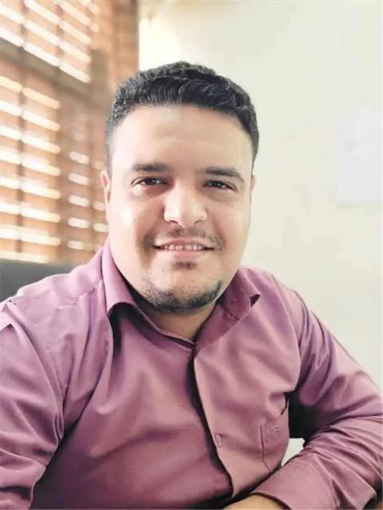 صهيب ابن عدن يطلق مبادرة مجتمعية لتخفيض رسوم المدا...