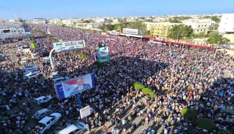 مليونيتا عدن والمكلا الثلاثاء القادم.. استفتاء شعب...