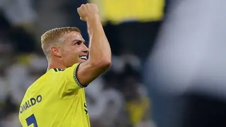 شاهد.. رونالدو يقود النصر للفوز على التعاون