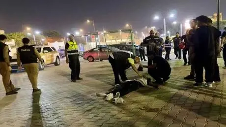 أكثر من 50 حالة إغماء في مباراة الهلال والخليج في...
