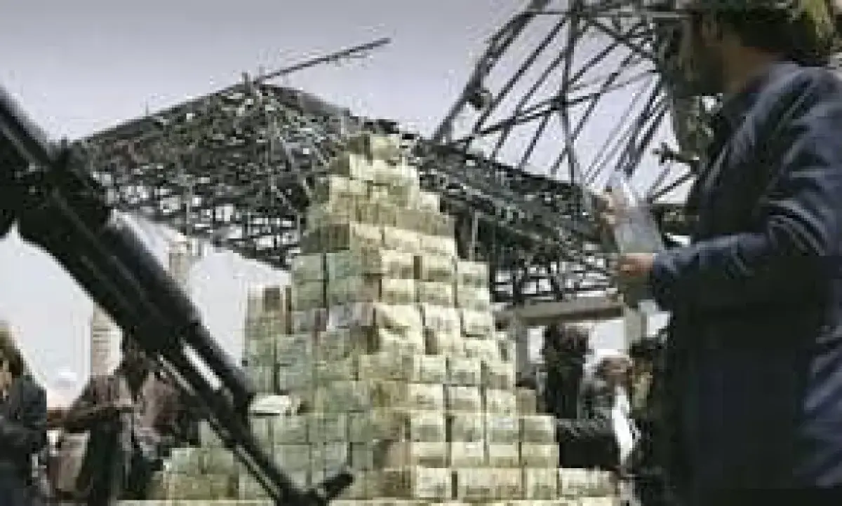 هندسة الإكراه المالي.. كيف يجرف الاقتصاد الموازي لمليشيا الحوثي القطاع الخاص في اليمن