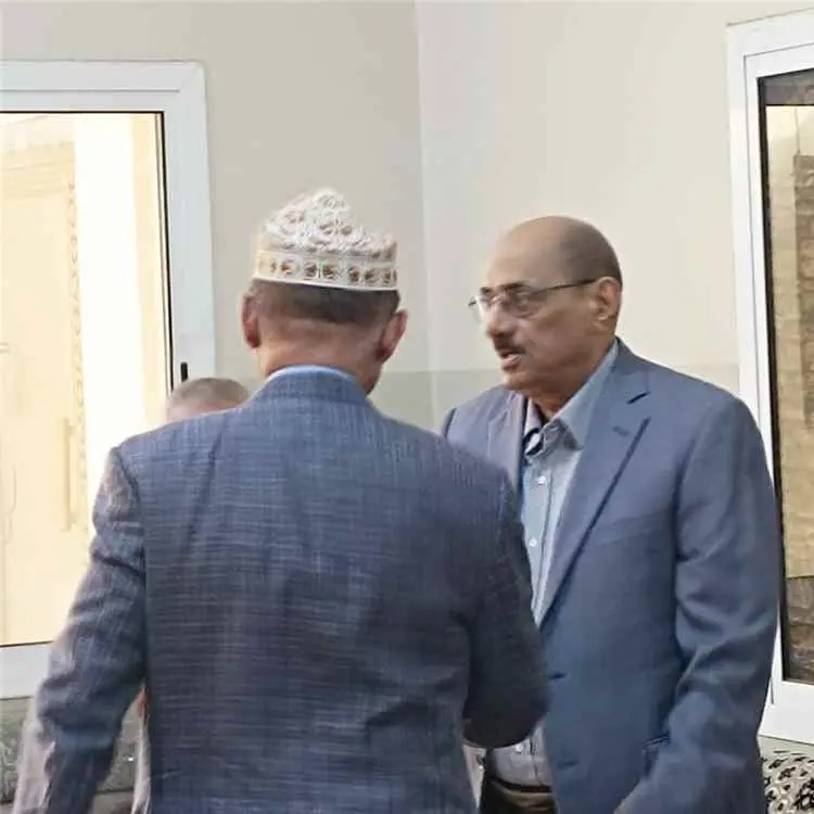 عضو مجلس الشورى أحمد عبد الله المجيدي يستقبل عددًا...