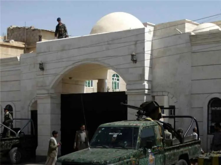 نقابة المحامين تدين الاعتداء على محامٍ داخل مكتب ا...