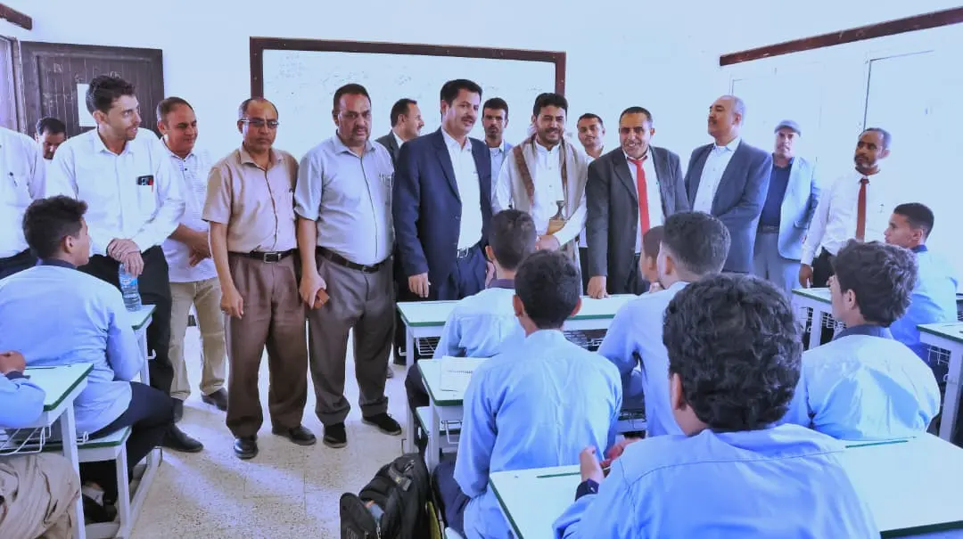 نائب وزير التربية يدشن العام الدراسي الجديد بمدارس...
