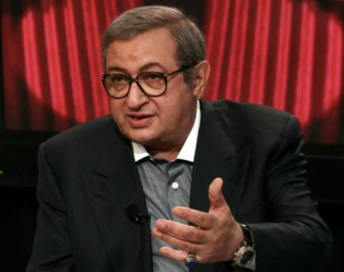 «حضرة المحترم نور الشريف».. استحضار مسيرة الفنان الراحل
