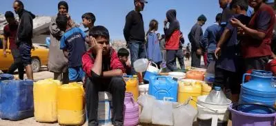 مسؤول بغزة يحذّر من كارثة مائية وبيئية