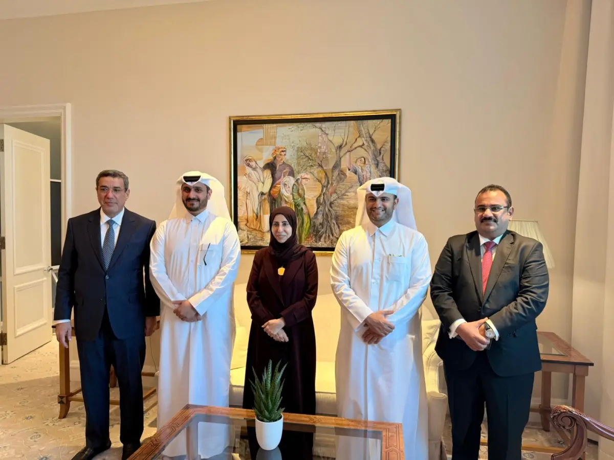 وزيرة الخارجية تلتقي مسؤولي مؤسسة التعليم فوق الجم...