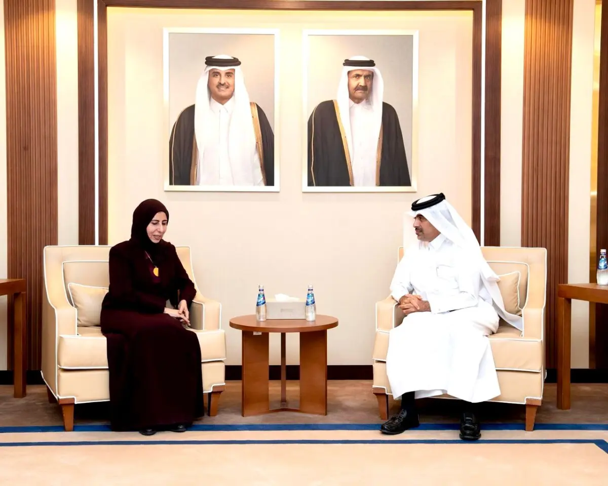وزيرة الخارجية تبحث مع المدير العام لصندوق قطر للتنمية تعزيز التعاون التنموي