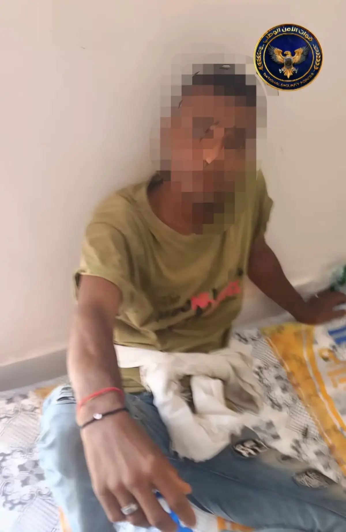 قوات أمن المنشآت تضبط شخصا أثناء محاولته سرقة ممتل...
