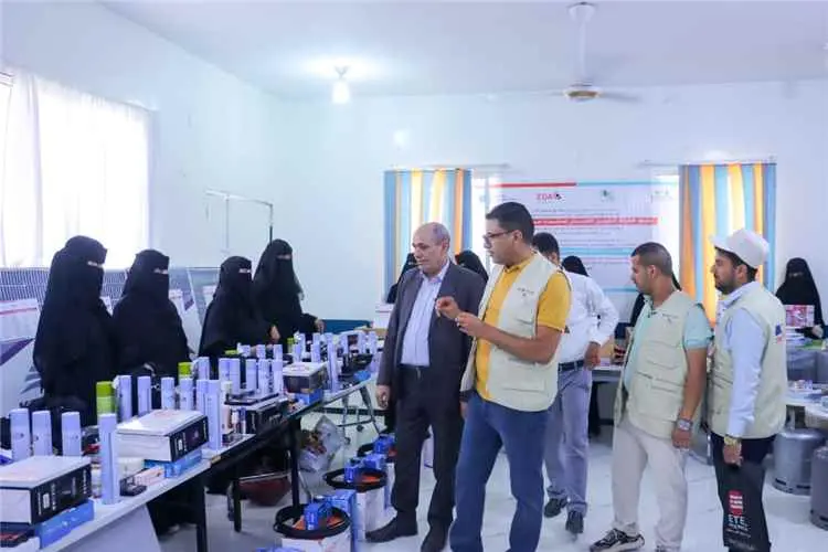 وكيل أول محافظة تعز يدشن مشروع التمكين الاقتصادي ل...