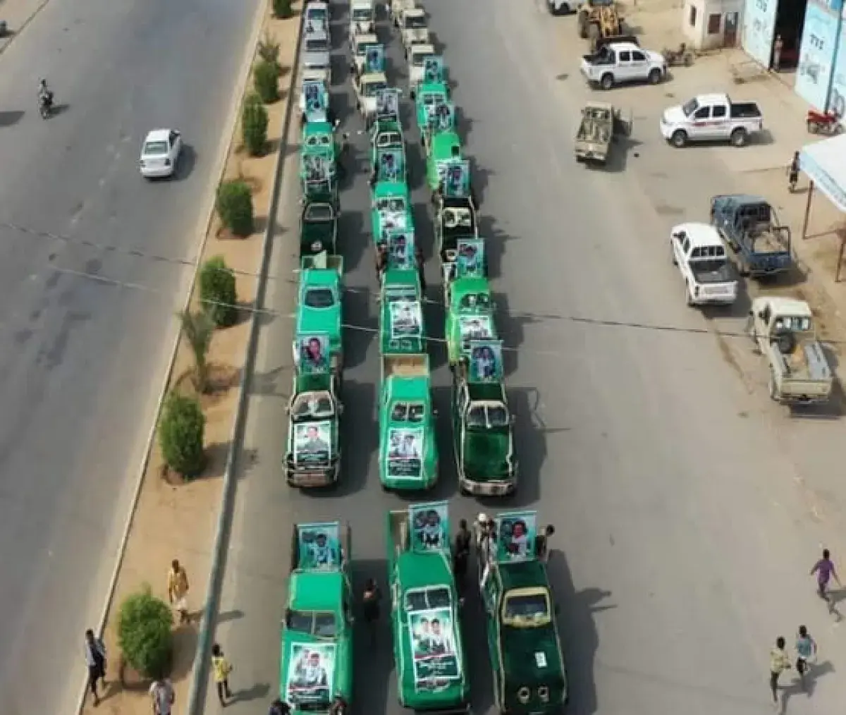 بينهم لواء و4 عمداء.. مليشيا الحوثي تشيع 27 قتيلًا...
